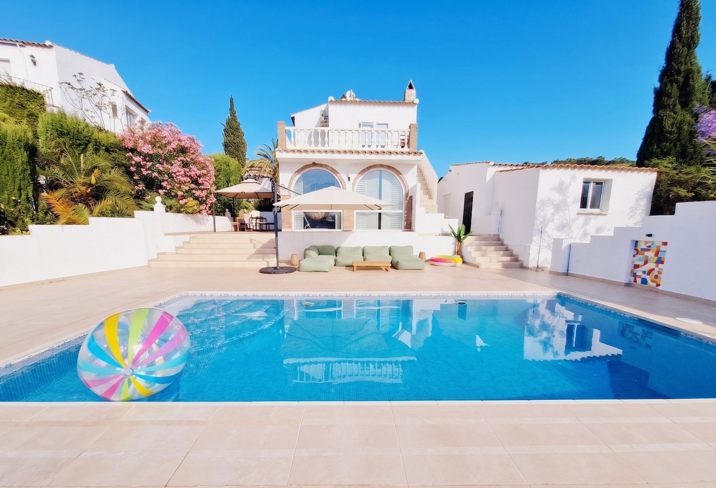 Airbnb Villa Málaga — Design by The Dream Spaces